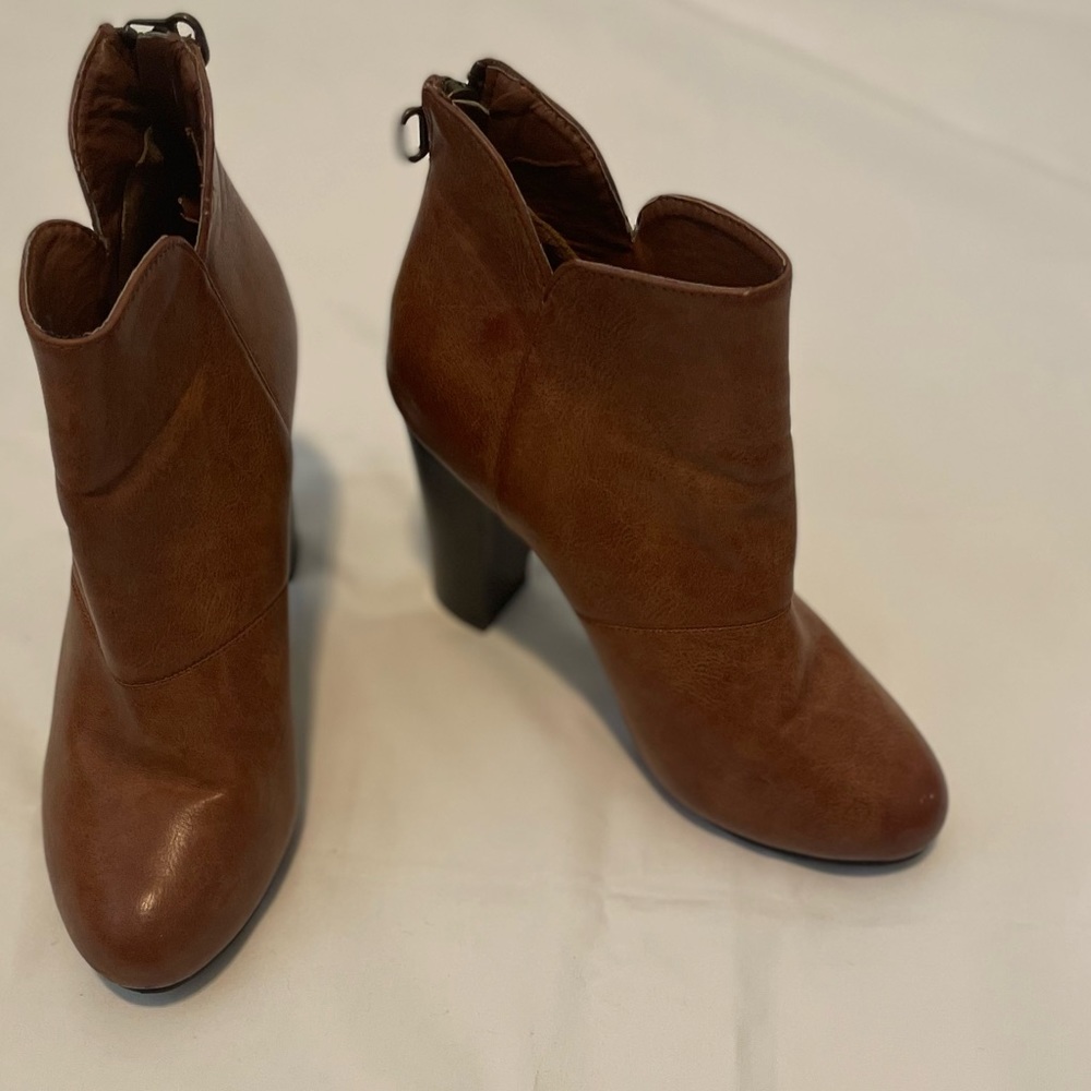 Steve Madden Brown Style Ankle Booties